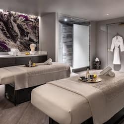 Couples treatment rooms, body treatments, hot stone massages