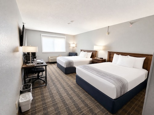 AmericInn by Wyndham Minot