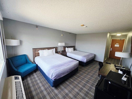 AmericInn by Wyndham Minot