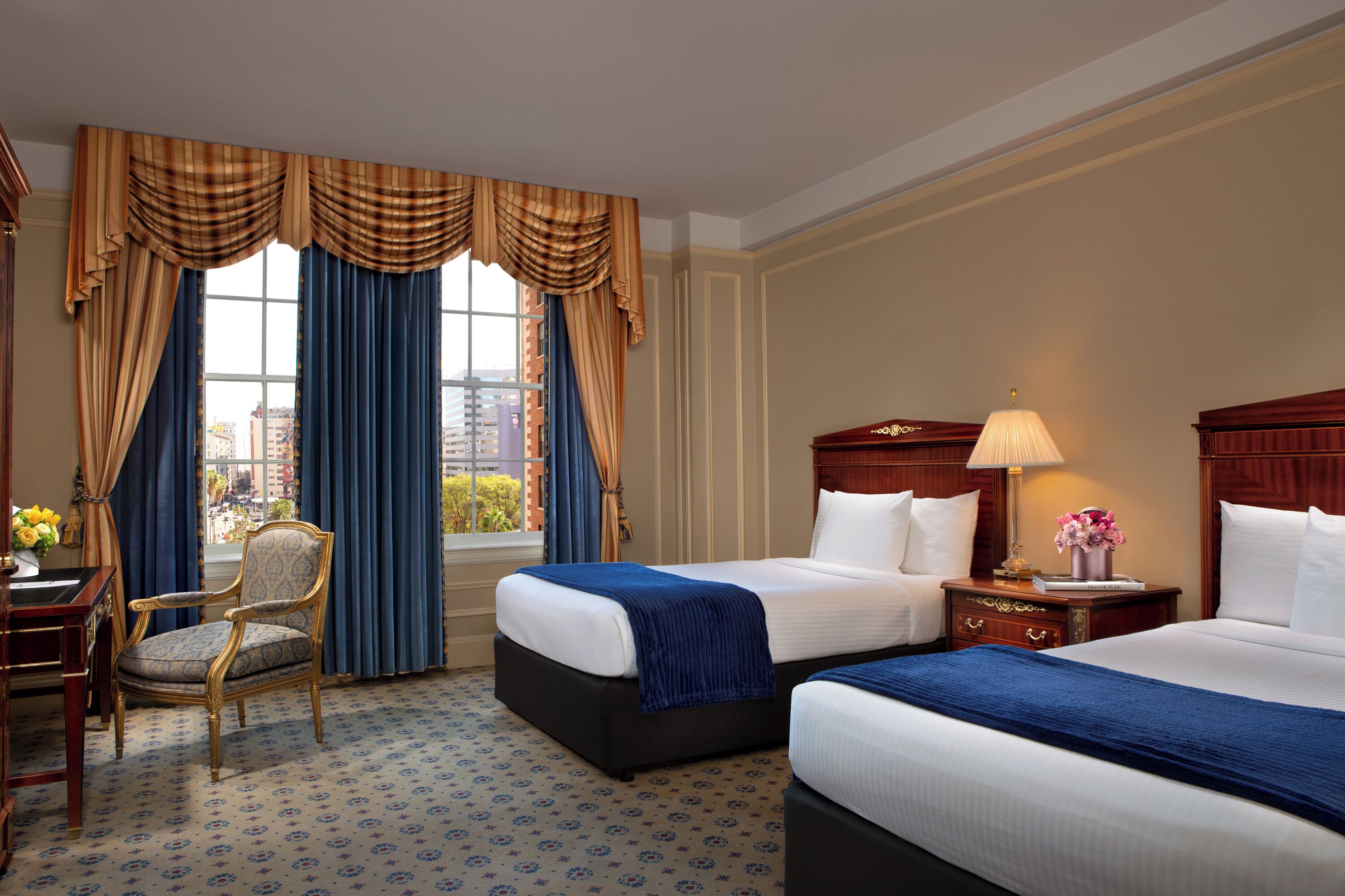 Club Room, 2 Katil Kelamin (Double) | Peralatan tempat tidur hipoalergenik, gebar bulu kapas 