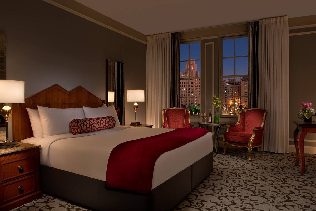 Executive Room, 1 Katil Raja (King) | Peralatan tempat tidur hipoalergenik, gebar bulu kapas 