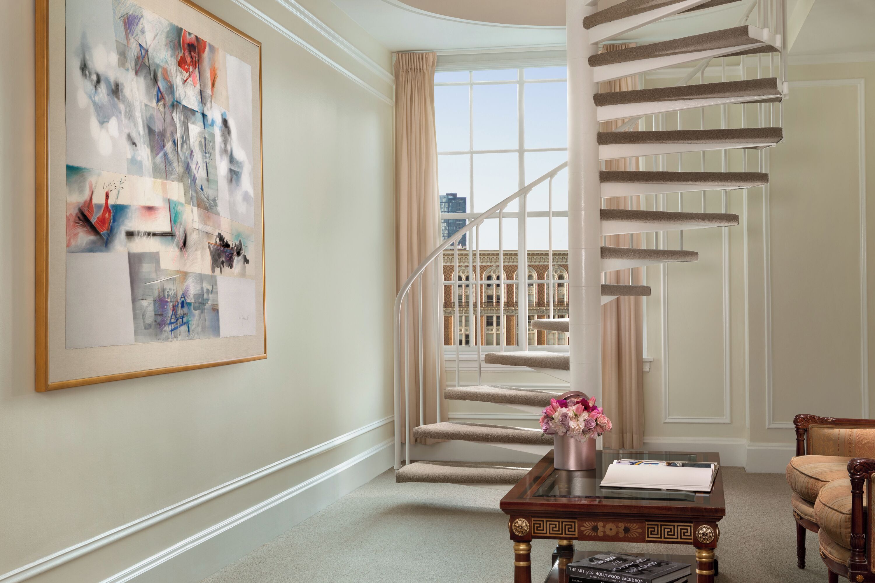 Hypoallergeen beddengoed, donsdekens, een kluis op de kamer, een bureau