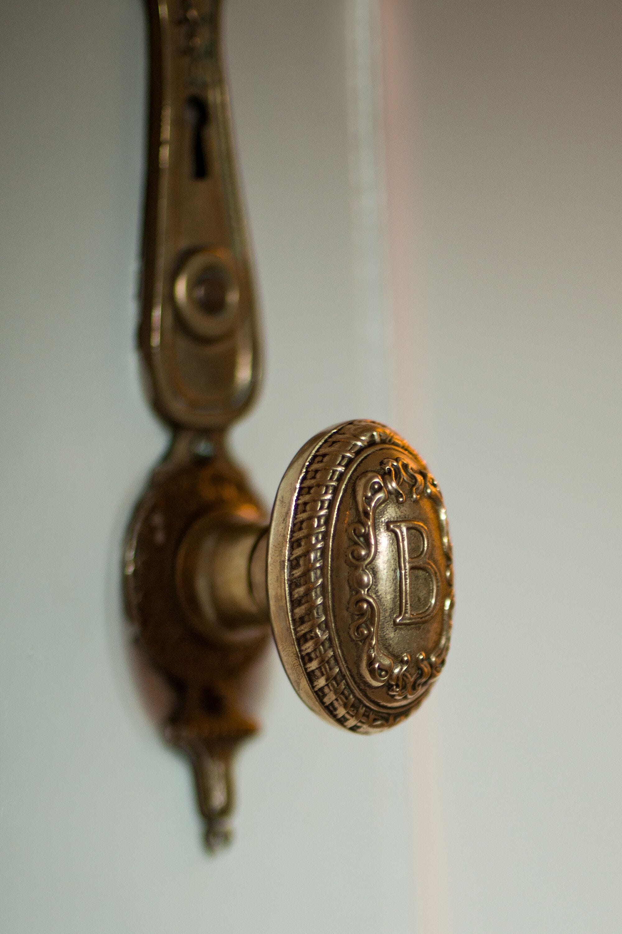 Hypo-allergenic bedding, down duvets, in-room safe, desk