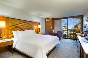 Room, 1 King Bed (Bathtub) | Desk, blackout drapes, iron/ironing board, free cribs/infant beds - Hilton Garden Inn Kauai Wailua Bay, HI (Lihue)