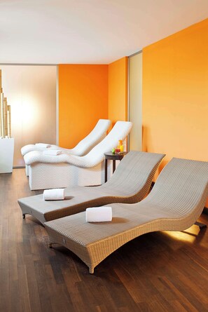 Relax in style with three plush lounge chairs and refreshing amenities.