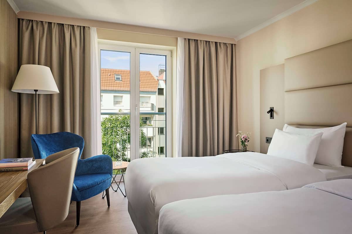 Superior Room | Hypo-allergenic bedding, minibar, in-room safe, desk