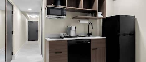 Studio, 1 Queen Bed | In-room safe, individually decorated, individually furnished, desk