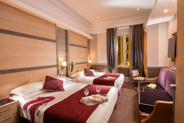 Luxury Quadruple Room | Minibar, in-room safe, free WiFi, bed sheets