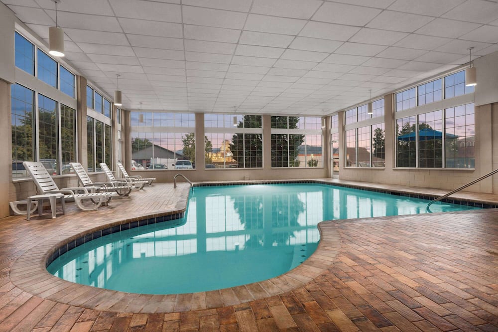 Ramada by Wyndham Pigeon Forge North