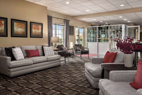Ramada by Wyndham Pigeon Forge North - Image 29