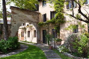 Chambre supérieure | Vue sur le jardin