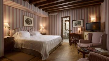 Superior-Doppelzimmer | Allergikerbettwaren, Daunenbettdecken, Minibar, Zimmersafe