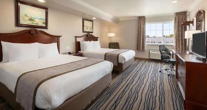 Days Inn by Wyndham Eureka CA