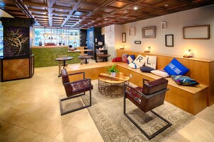 Daily continental breakfast (USD 6.00 per person)