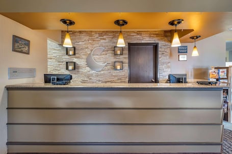 Lobby. Comfort Inn Manistique