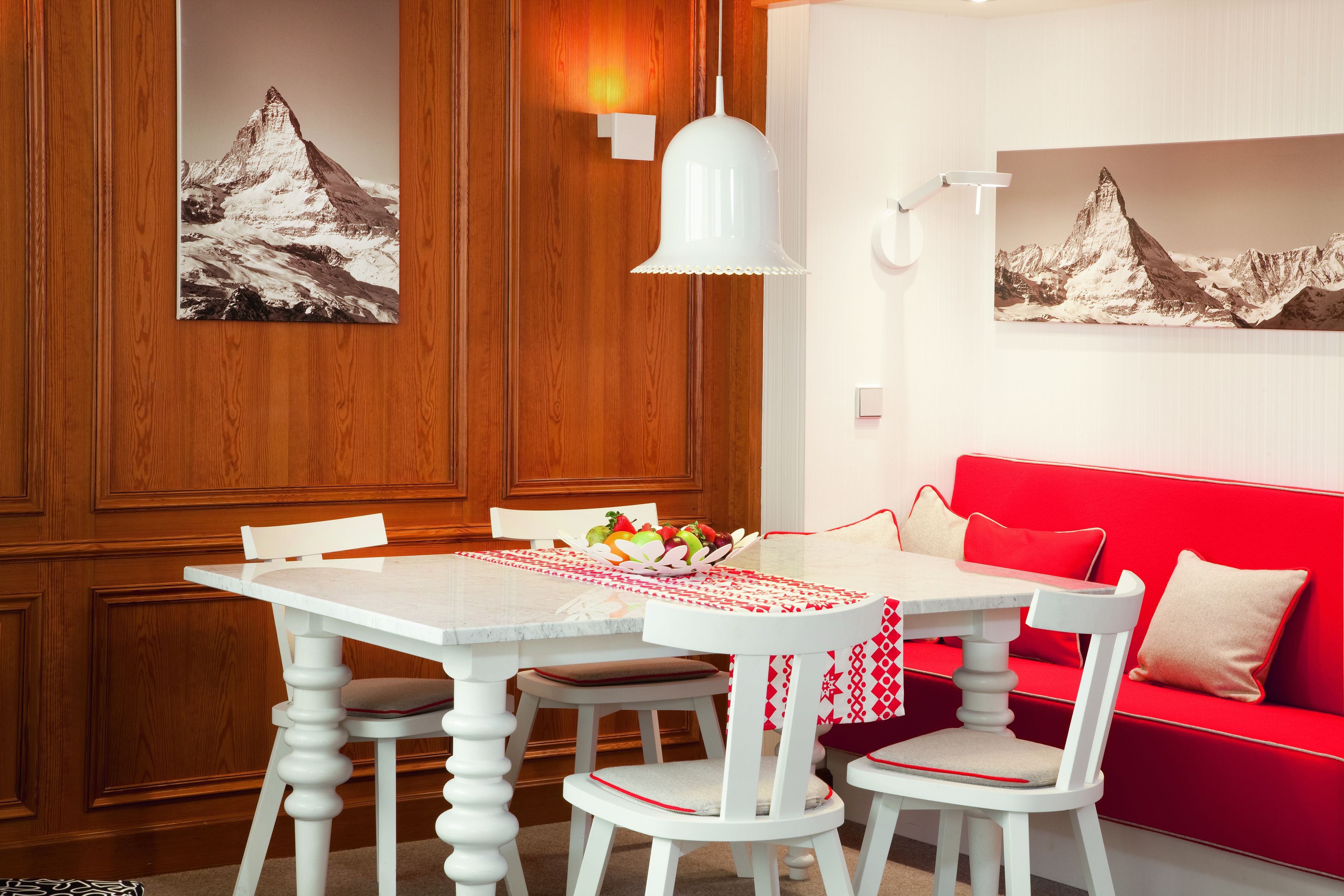 swiss suite 1 bedroom | living area