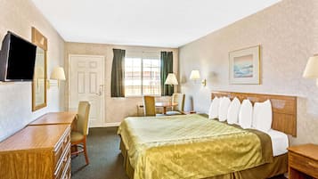 Skrivebord, skrivebord for bærbar PC og blendingsgardiner