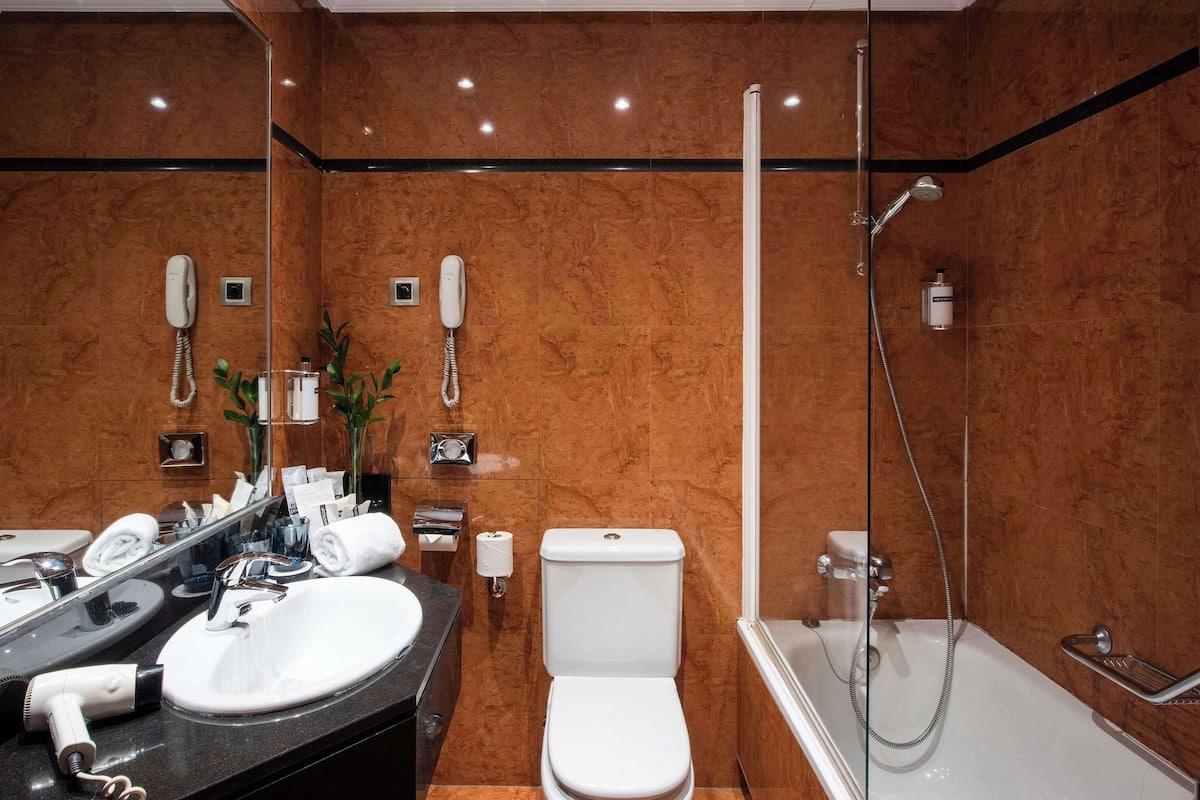Minibar, in-room safe, desk, blackout curtains