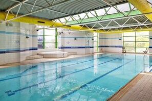 Indoor pool - Holiday Inn Stoke on Trent M6, Jct 15 by IHG (Newcastle-Under-Lyme)