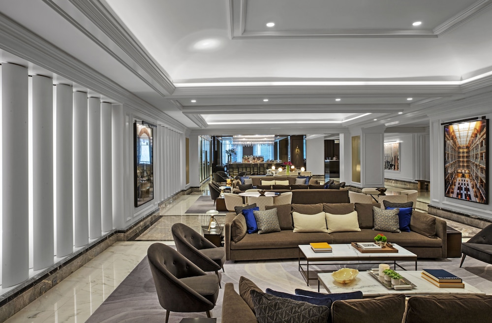 Four Seasons Hotel Chicago - 10