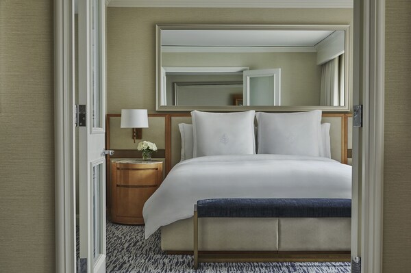Four Seasons Hotel Chicago - Chicago