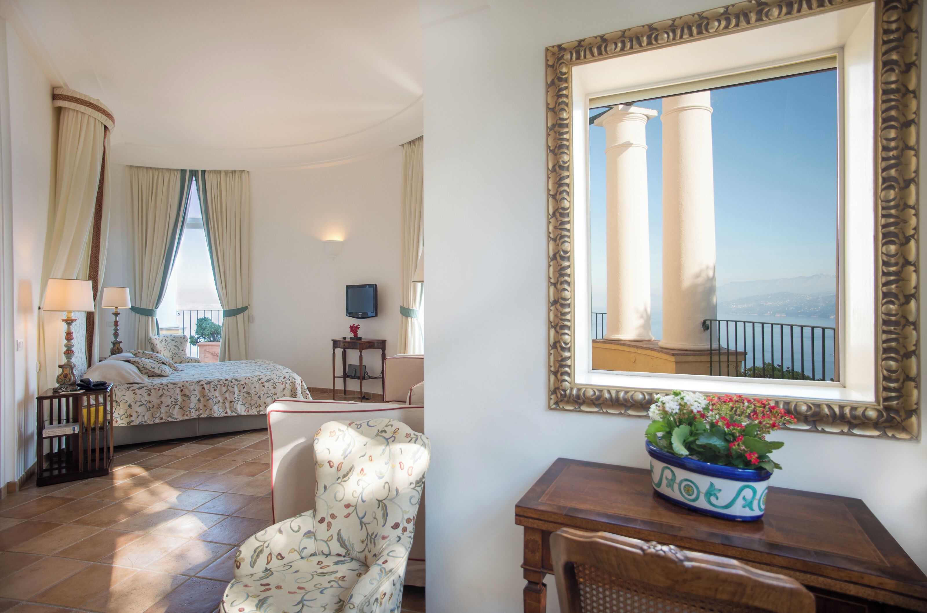 Suite (Farouk Master)