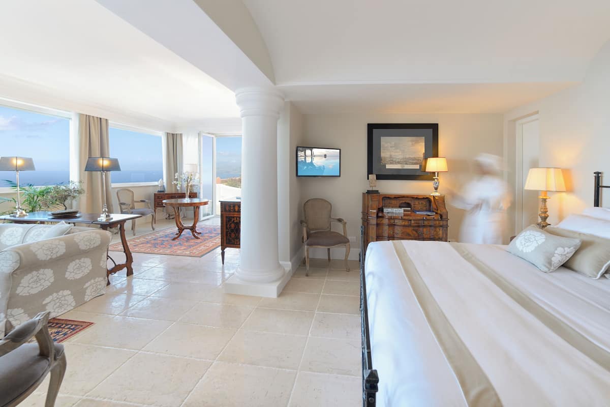 Suite (Capri Master)