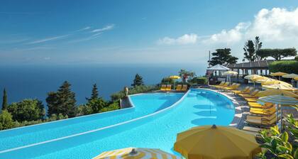 Caesar Augustus, Relais & Chateaux Hotel