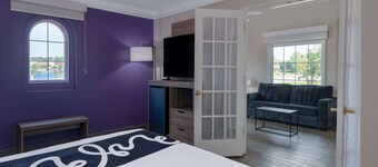 La Quinta Inn by Wyndham Kansas City Lenexa