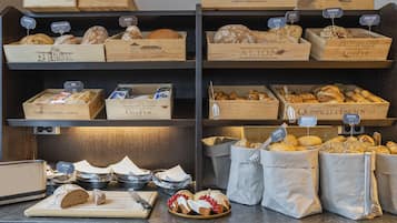 Daily buffet breakfast (EUR 39 per person)