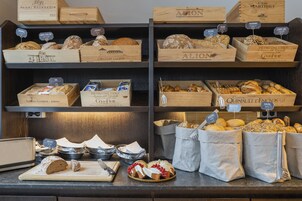 Daily buffet breakfast (EUR 39 per person)