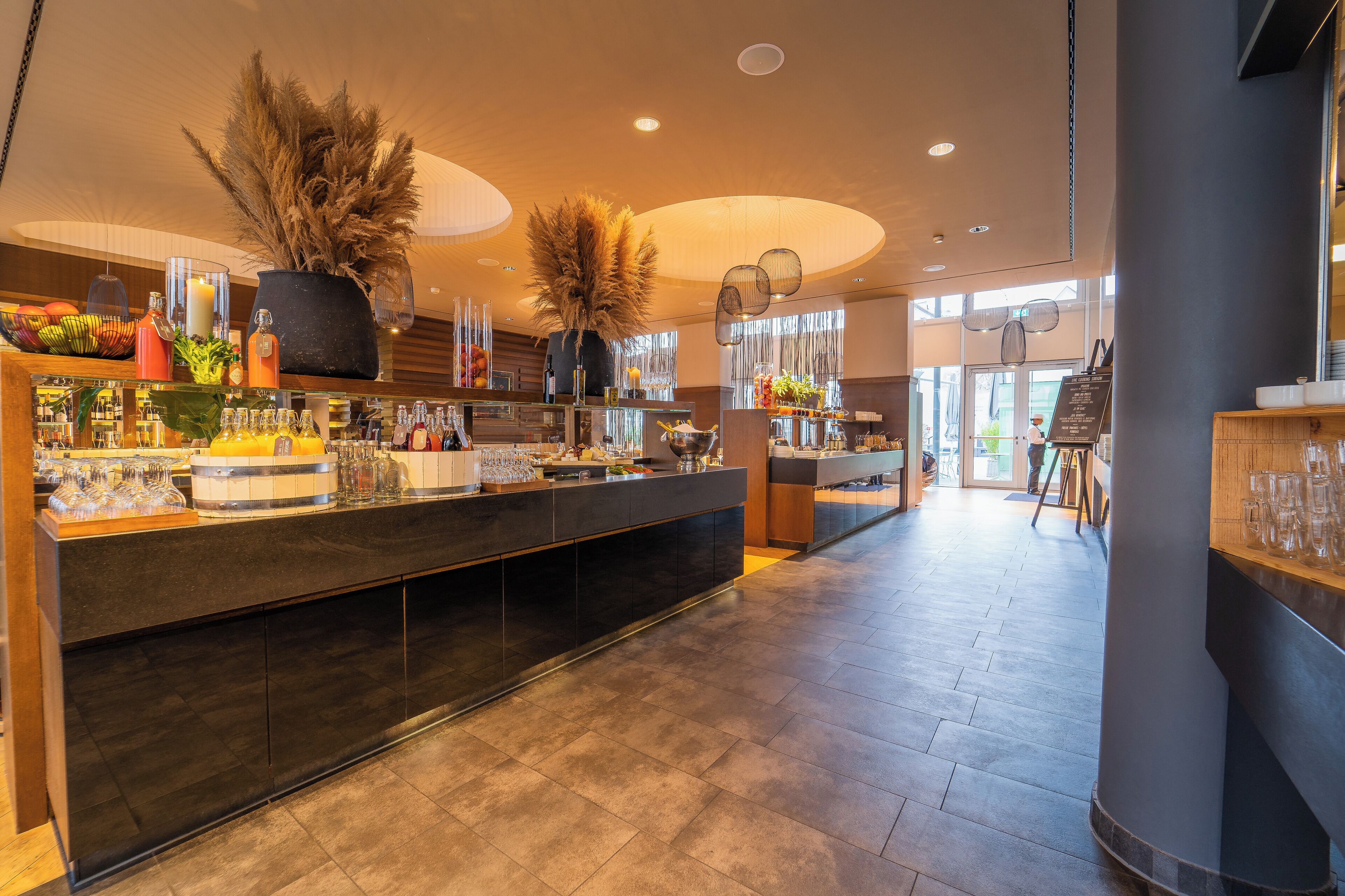 Daily buffet breakfast (EUR 39 per person)