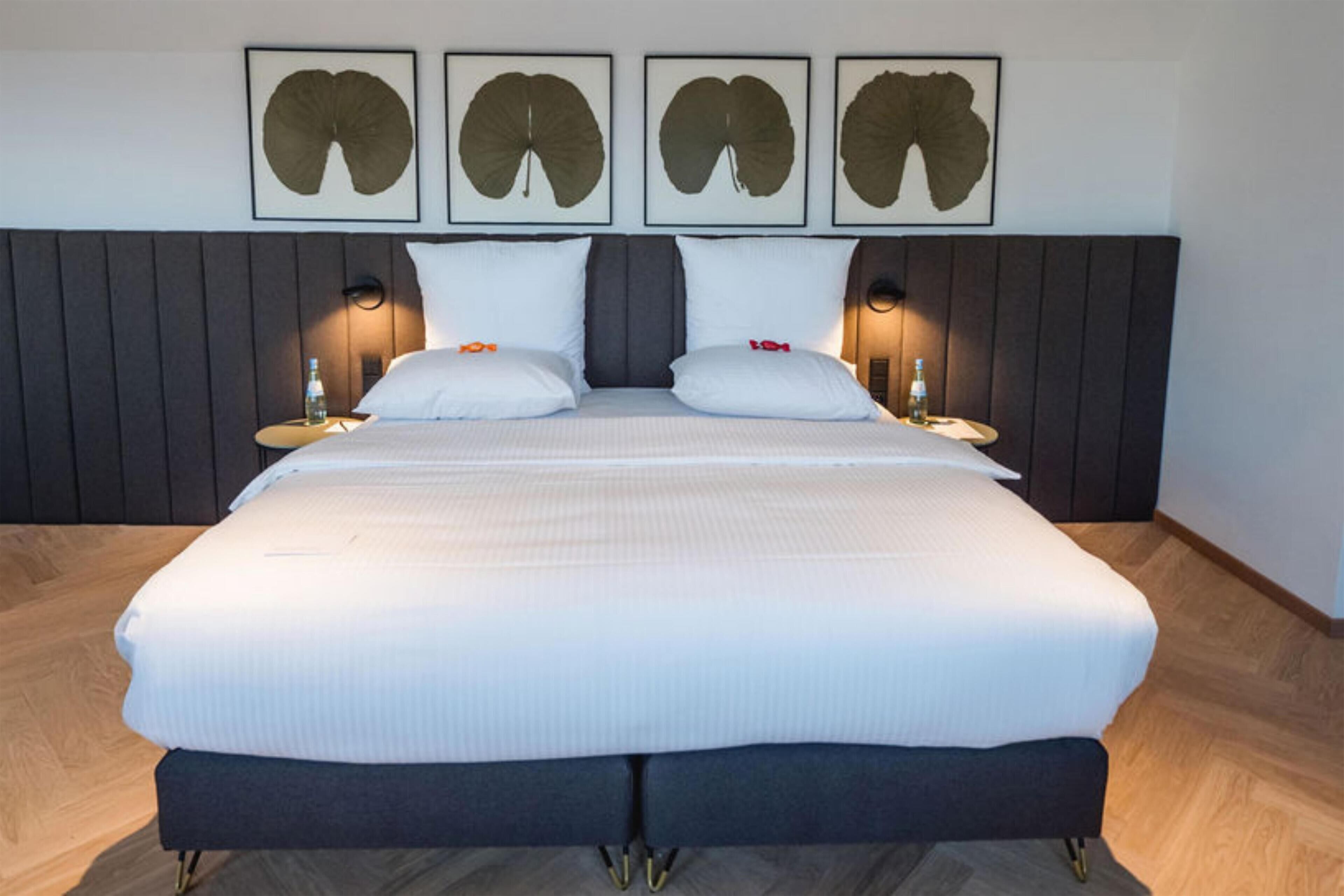 Ropa de cama de alta calidad y minibar 