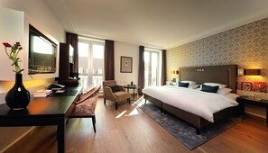 Superior Room, 1 King Bed