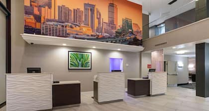 La Quinta Inn & Suites by Wyndham Boston-Andover