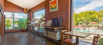 Ramada by Wyndham Albuquerque Airport