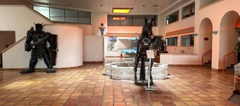 Howard Johnson by Wyndham Gallup