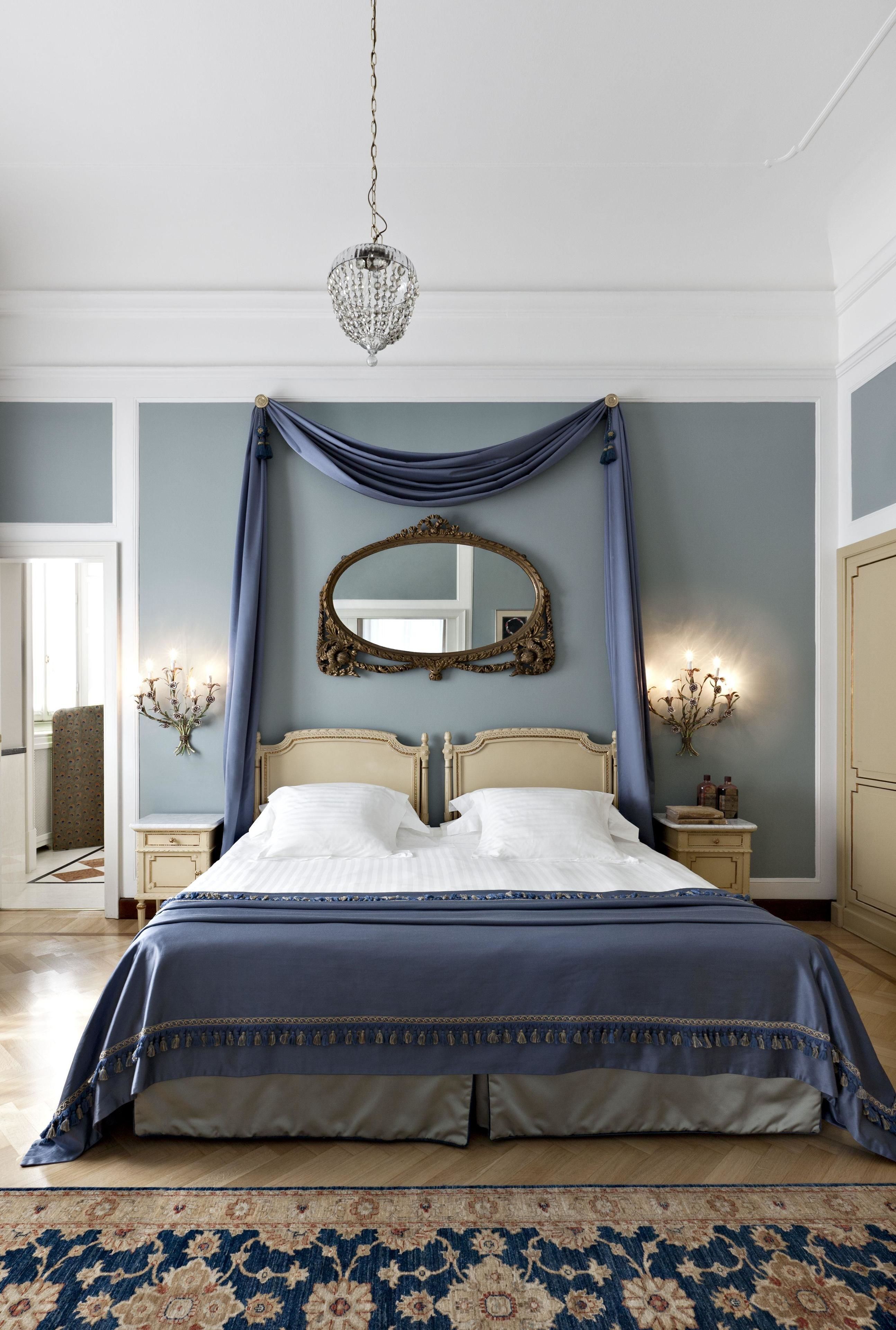 Ropa de cama de alta calidad, edredón y minibar 