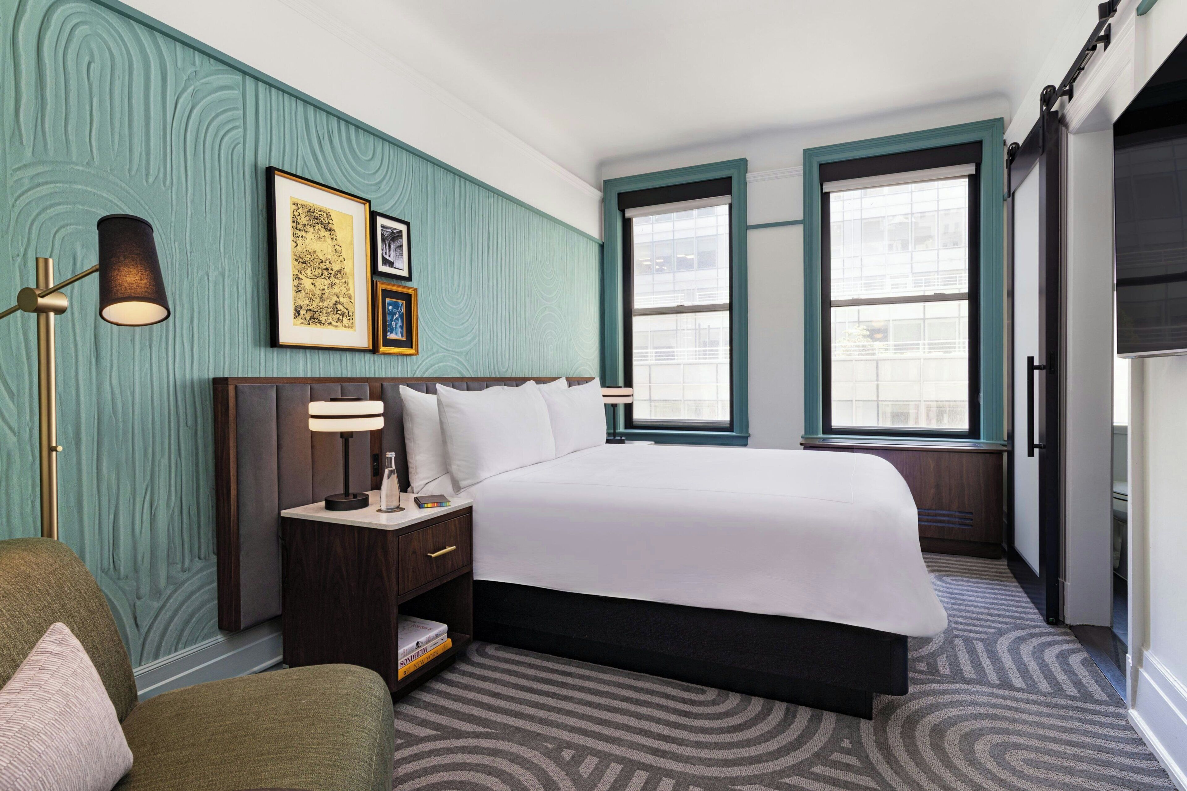 Room, 1 King Bed | Premium bedding, pillowtop beds, in-room safe, desk