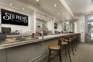 Bar (on property) - Sea Palms Resort St Simons Island (St. Simons Island)