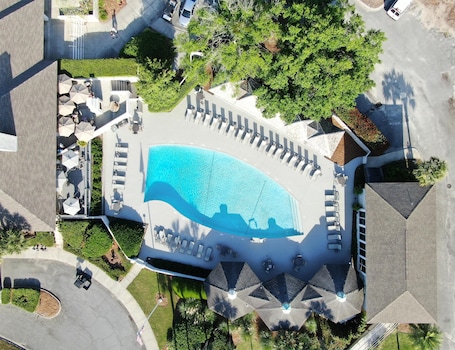 Outdoor pool, open 9:00 AM to 8:00 PM, cabanas (surcharge)