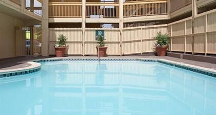 La Quinta Inn by Wyndham Denver Central