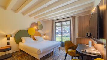 In-room safe, individually furnished, desk, blackout curtains