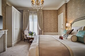 Executive Room - rue de la Paix View | 1 bedroom, premium bedding, down comforters, pillowtop beds
