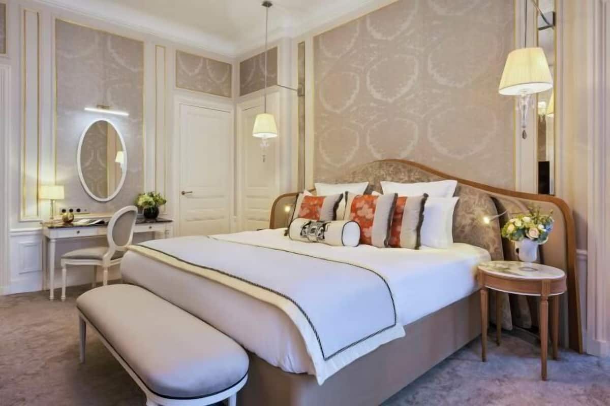 Sängtillbehör av högsta kvalitet, duntäcken, bäddmadrasser och minibar