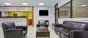 Days Inn by Wyndham Norfolk Military Circle