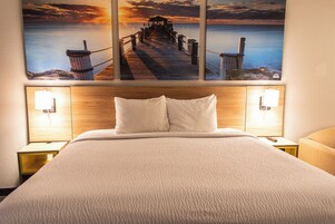 办公桌、熨斗/熨衣板、免费婴儿床、免费 WiFi