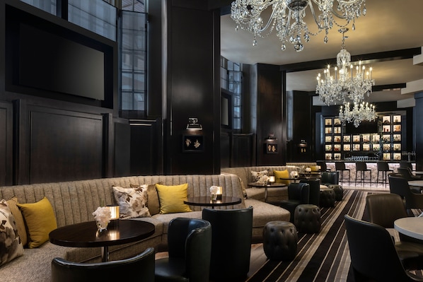 Serves lunch and dinner