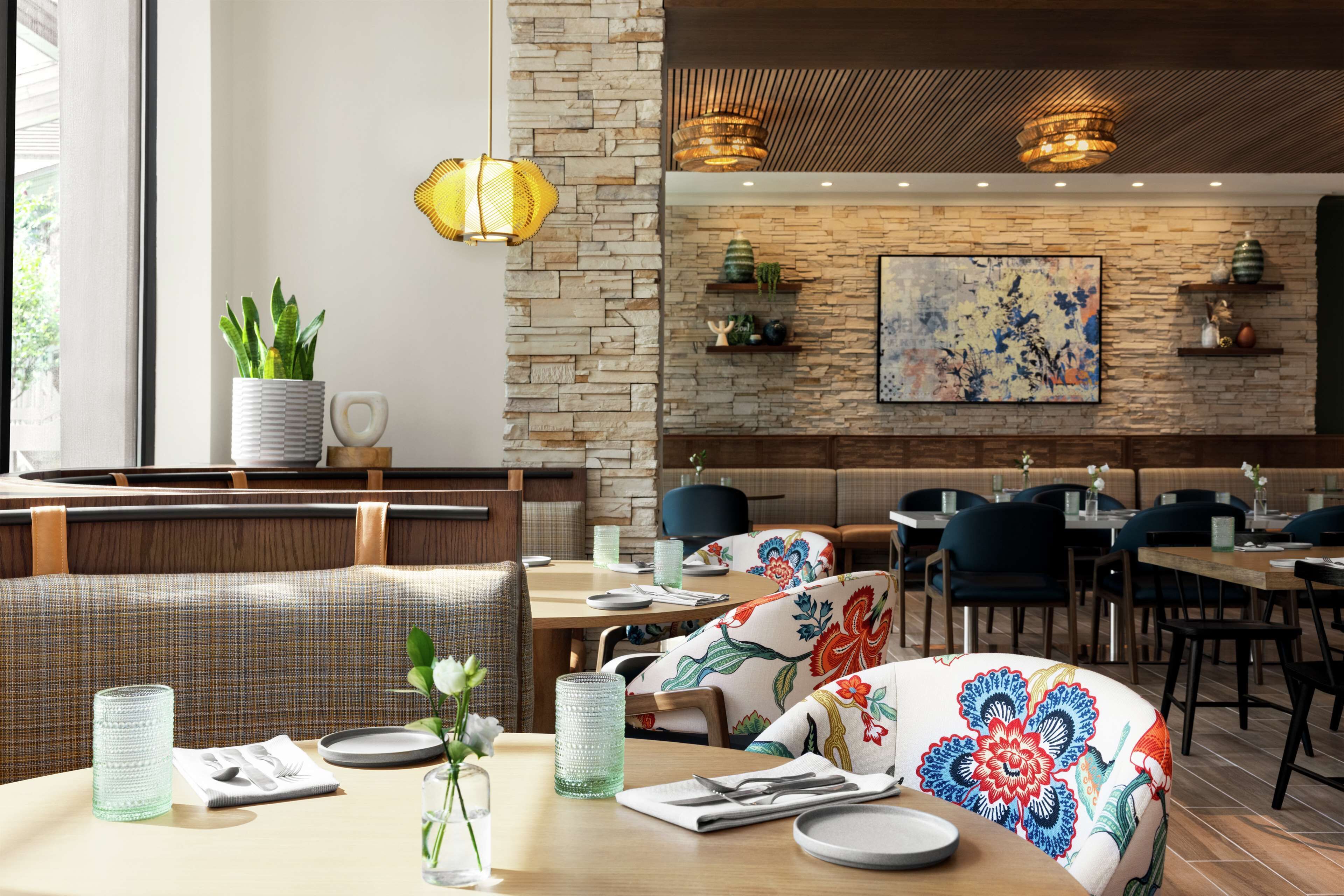 4 restaurants, breakfast, lunch, dinner served; american cuisine