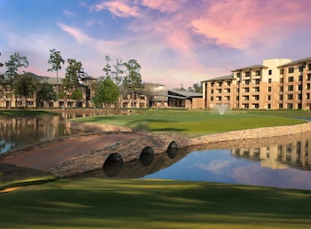Golf at The Woodlands Resort, Curio Collection by Hilton